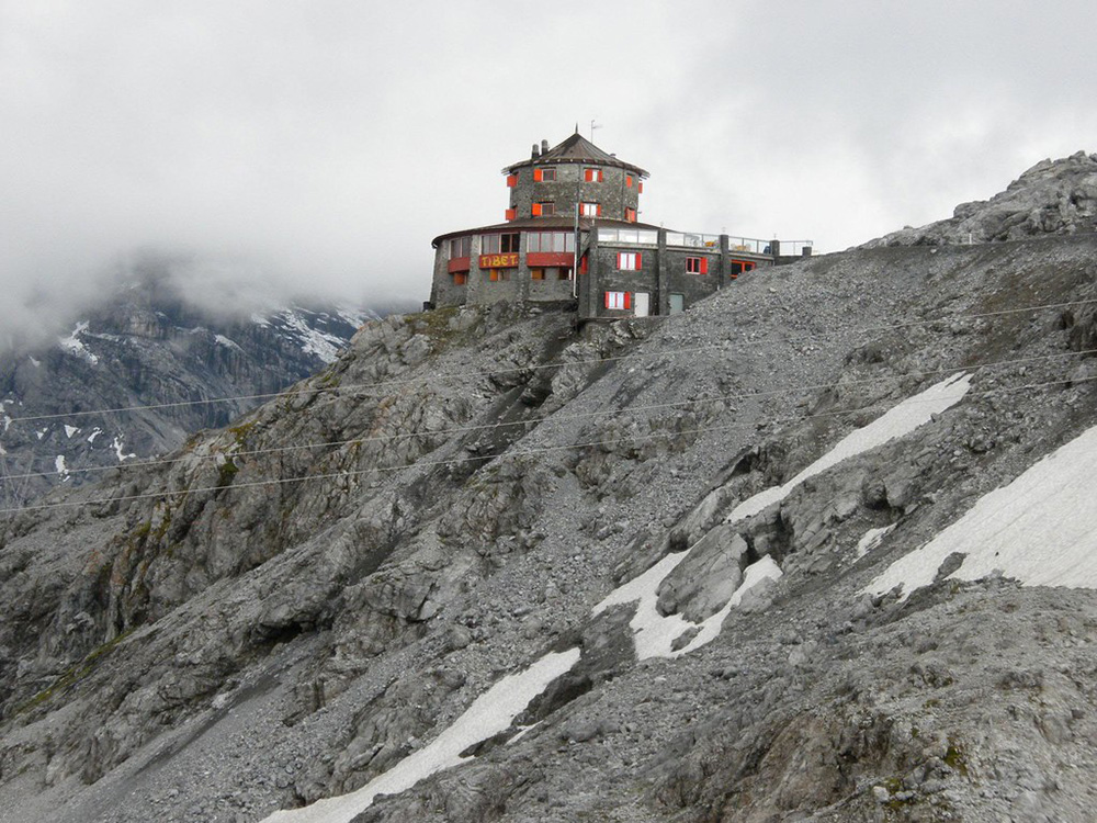 1.StelvioPass.TibetHotel.b.jpg