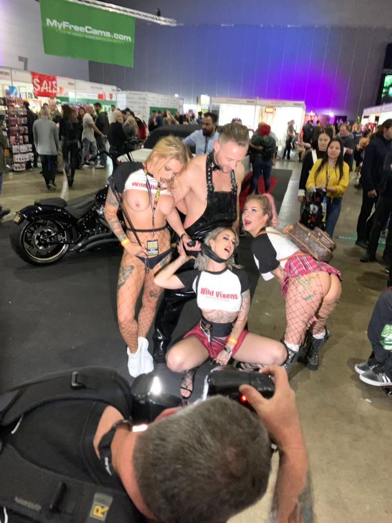 1169894793.jpg