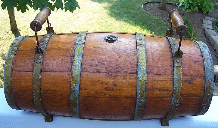 16-oak-rum-cask-water-keg.jpg
