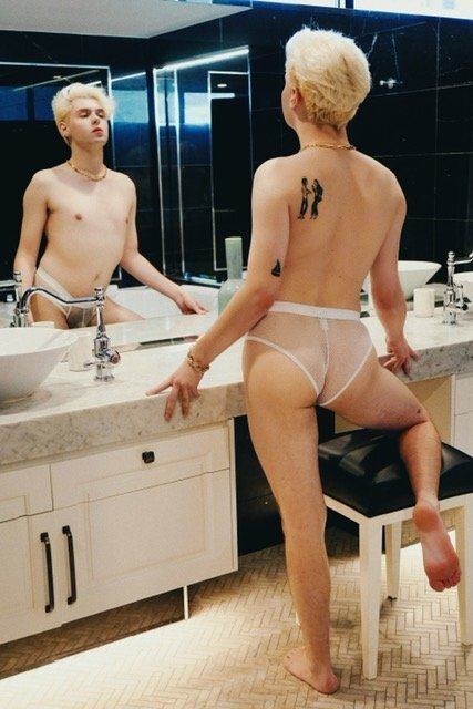 Sexy Male Escort