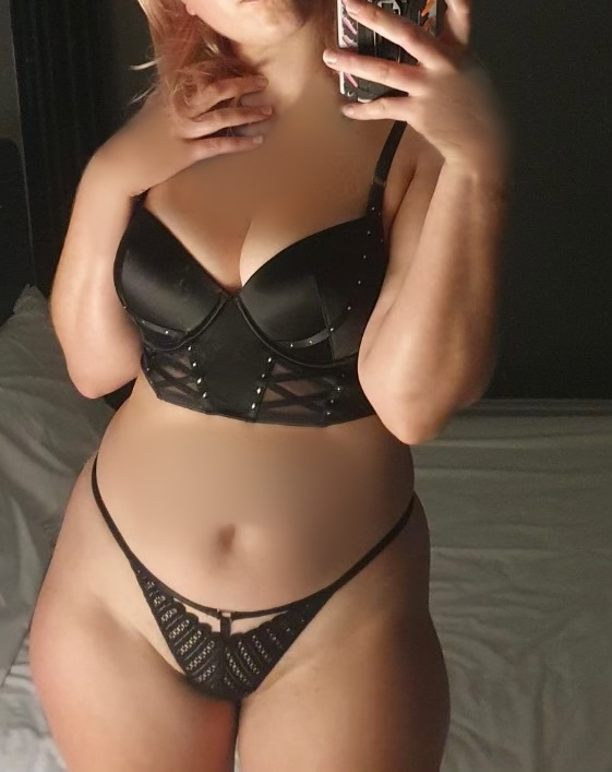 Hot & Seductive