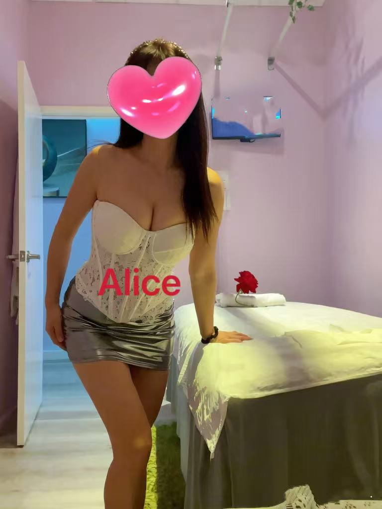 Alice new pic saturday.jpg