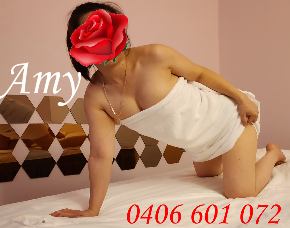 Amy Heaven Retreat Massage