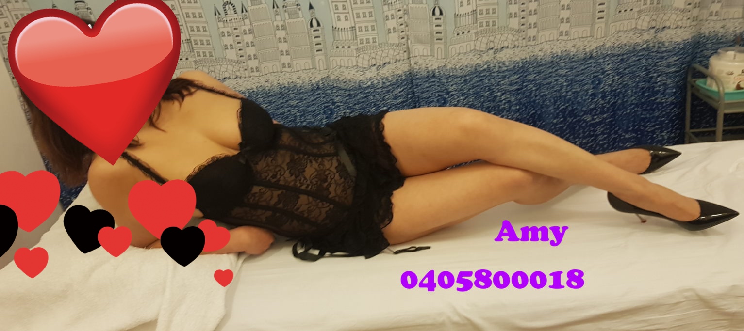 Amy sultry masseuse