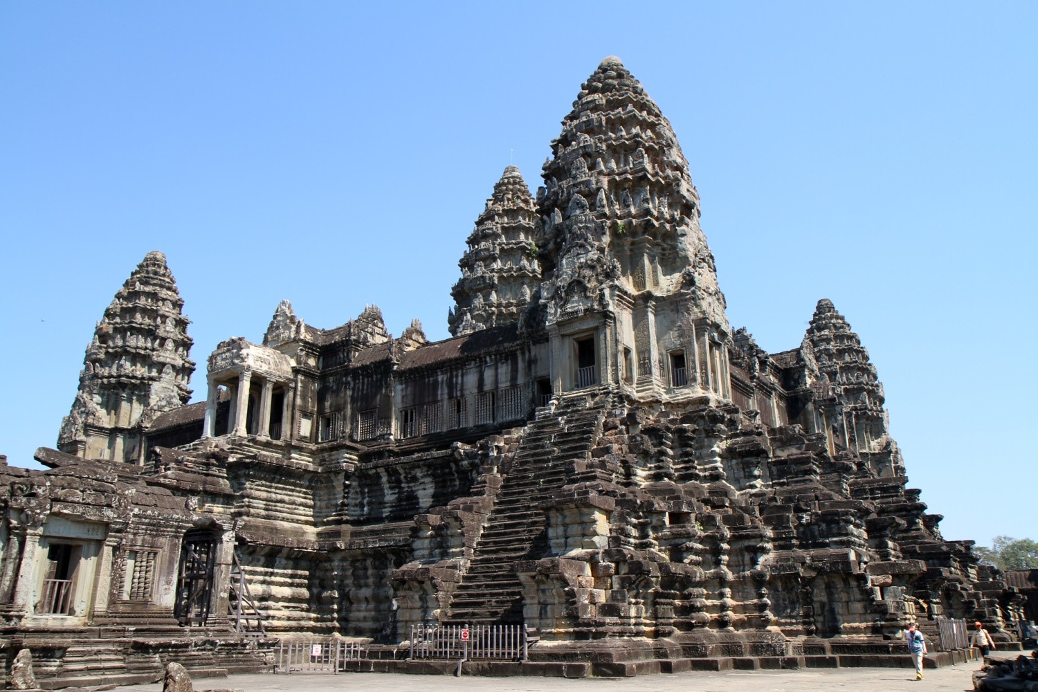 angkor-wat-towers (1).jpg