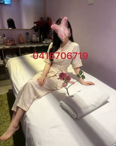 Anna with subi shop number compressed.jpg