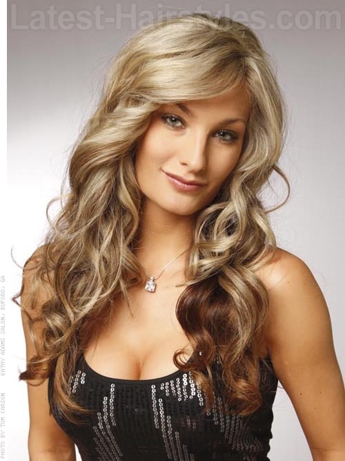 blond-bombshell-wavy-long-style.jpg