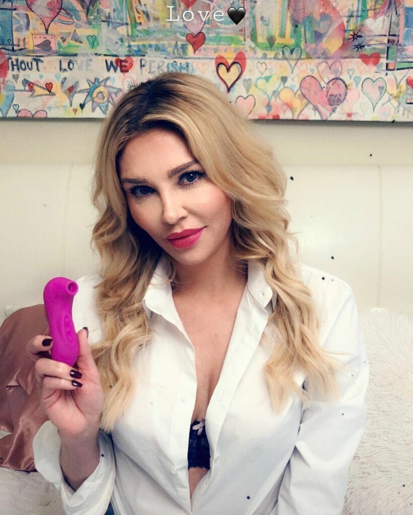 brandiglanville_84243619_493940318208984_1176415309722688206_n.jpg