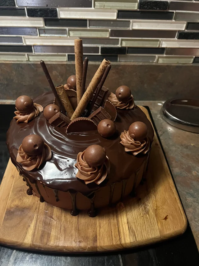 chocolate-cake-v0-ty7d5de6h53e1.webp