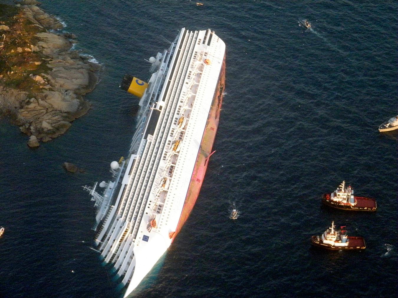 COSTA_CONCORDIA_Grounding_Article_Fortunes_de_Mer-21022012 (4).jpg