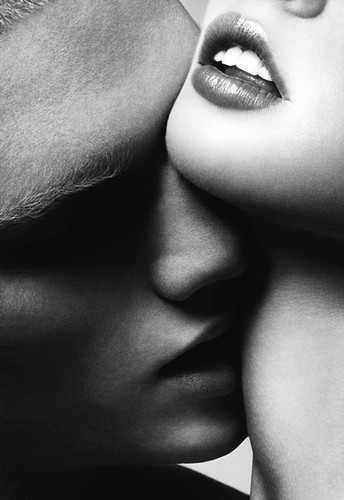 couple-woman-man-kiss-blackwhite-gens-love-x-amor-soft-couples-kissing ___.jpg