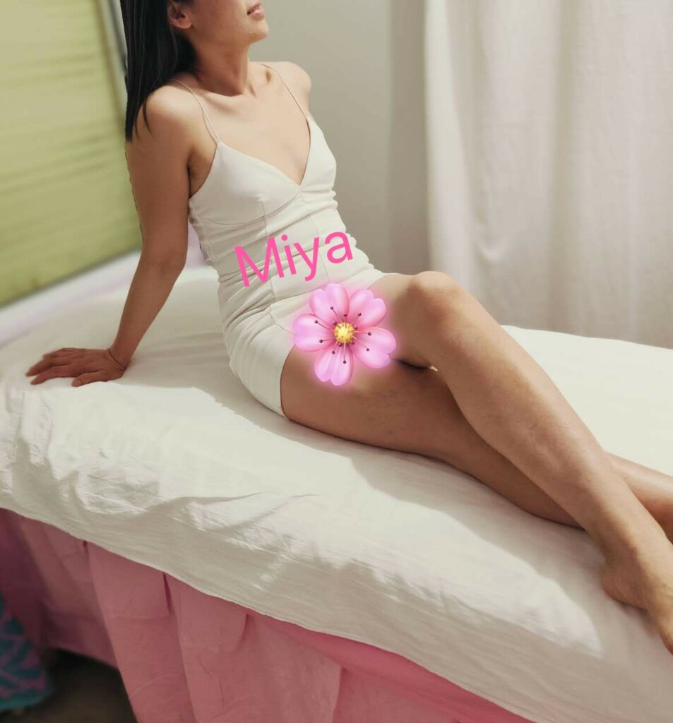 Miya Passionate masseuse