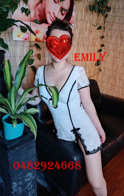 Emily1.jpg
