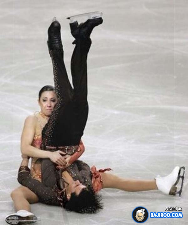 funny-girls-skating-falls-pics-images-7.jpg