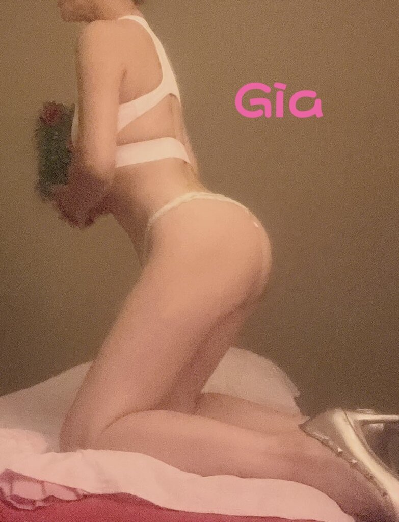 Gia very sexy and gorgeous