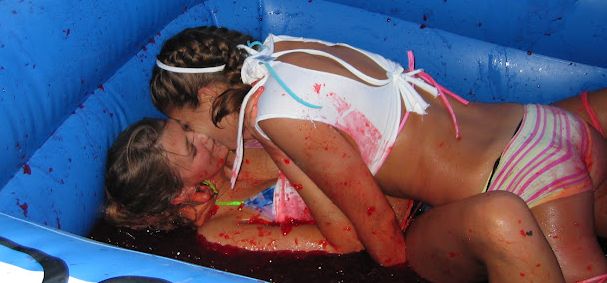 girls jelly wrestling.jpg