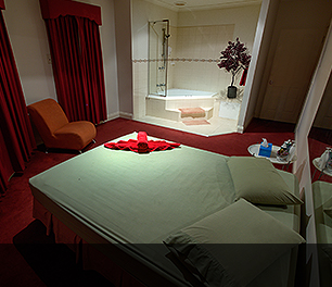 home-pic-03.jpg