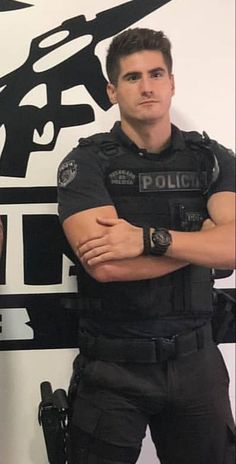 hot cop.jpg