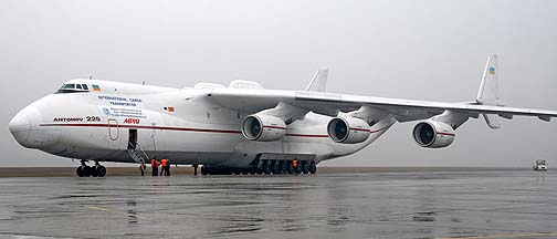 IMG_002 20080119 Budapest Tamas Martenyi An-225 UR82060 Antonov left front m.jpg