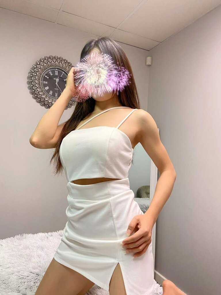 Young sexy girl Cici