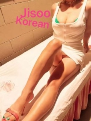 Jisoo1 compressed.jpg