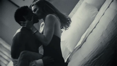 kissing-hillary-swank.gif