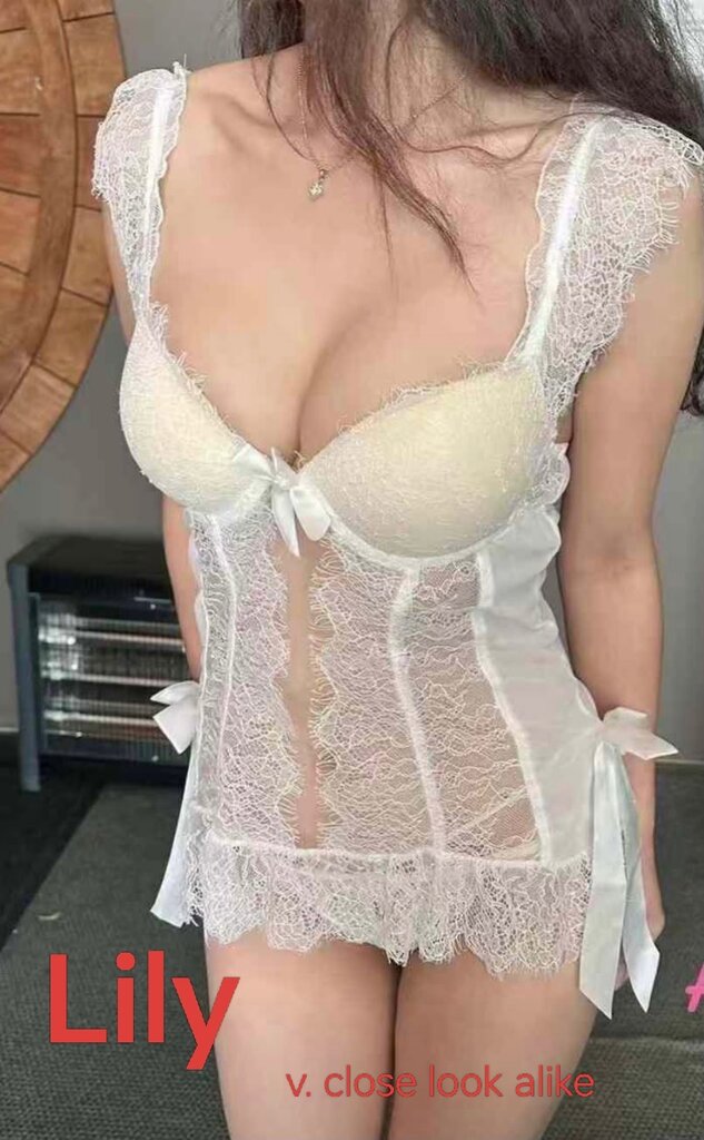Lily International 300 girl.jpg