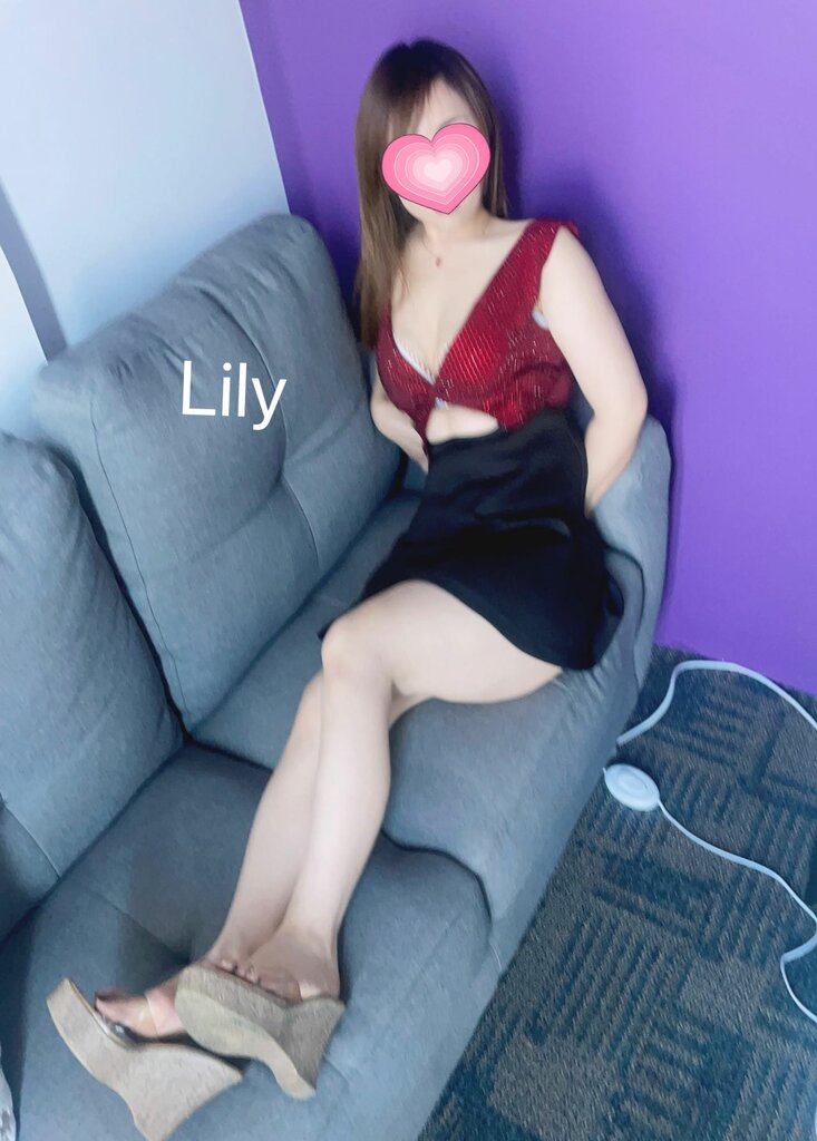 Lily2.jpg