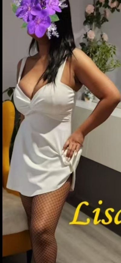 Lisa  Sunday fr Vietnam compressed pic.jpg