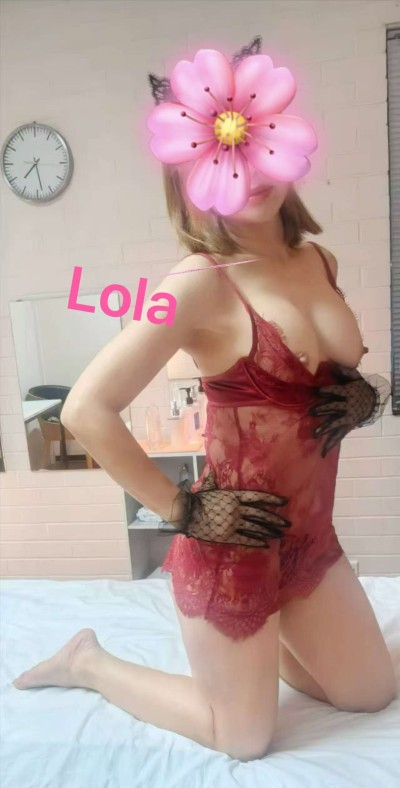 Lola new compressed.jpg