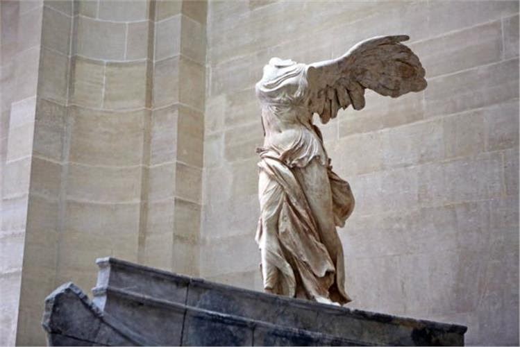 Louvre_Victory_01b.jpg