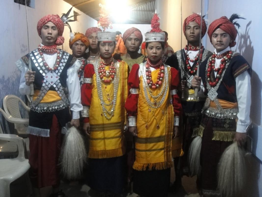 Meghalaya-Traditional-Dress3.jpg