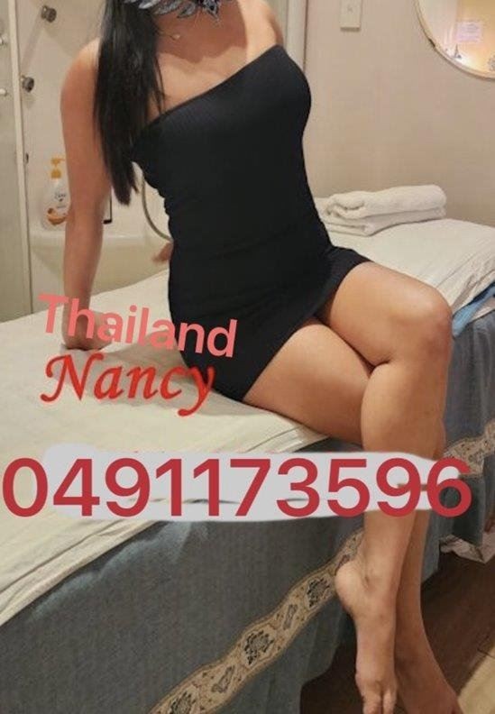 Nancy ..Thai in room.jpg