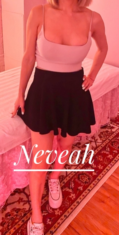 Neveah standing