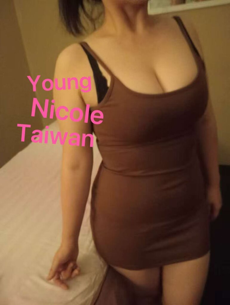 Nicole new girl.jpg