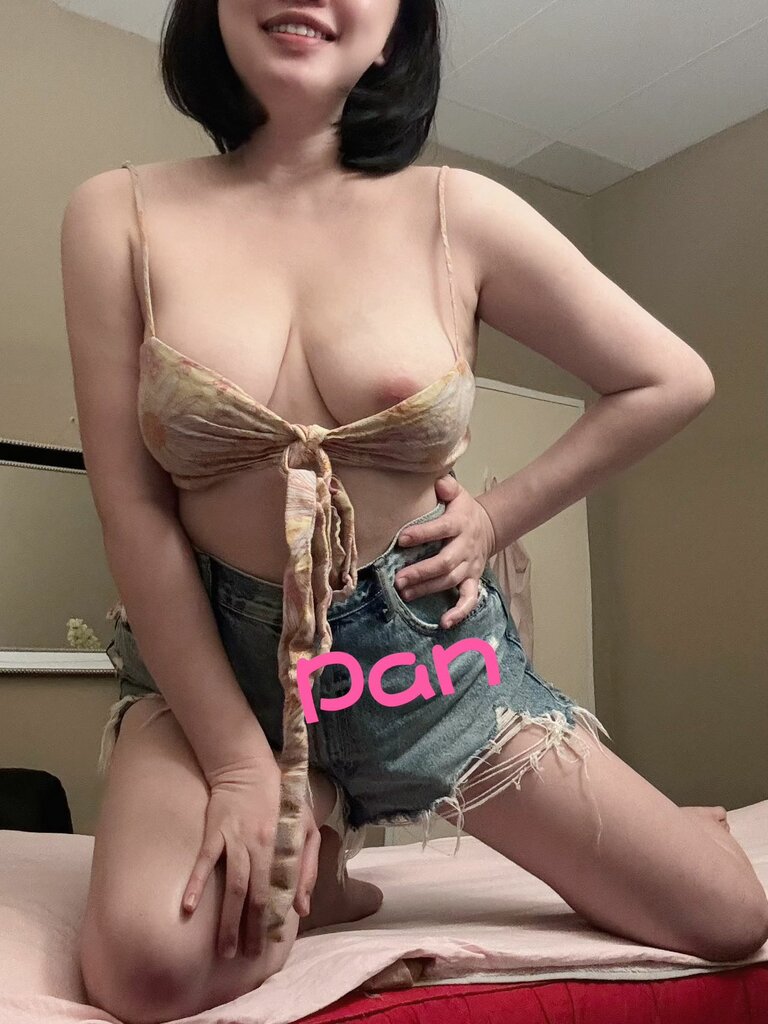 Pan Hot Beautiful Young Girl