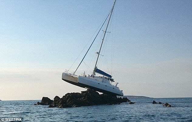 Ship on the Rocks 