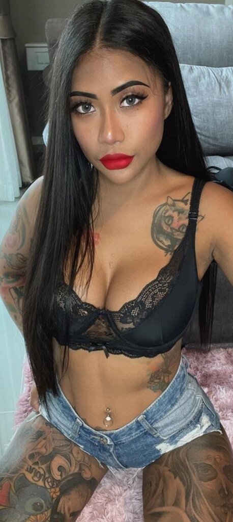 Tattooed women