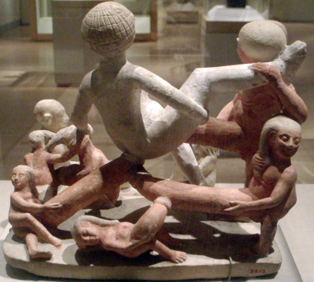 Sculpture_of_Erotic_Group_(305–30_BCE,_rear_view),_Brooklyn_Museum_-_20070201.png