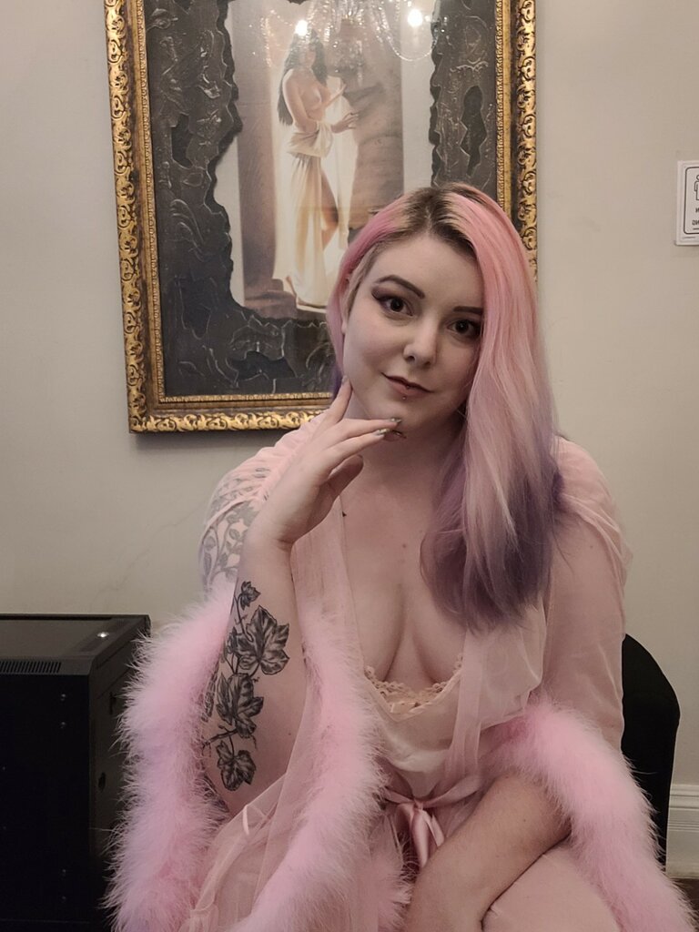 sexy seductress Sara Ada Rose.jpg