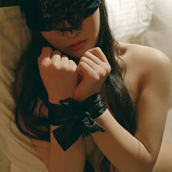 Asian masseuse for Bondage Tease Massage