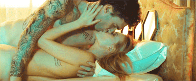 tumblr_ncomeooWSi1rdi8vho1_4001.gif