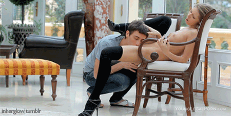 tumblr_nnp4oa7RER1tdbvf1o1_500.gif