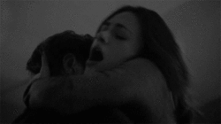 tumblr_nzk626JW3y1tduf00o5_2506.gif