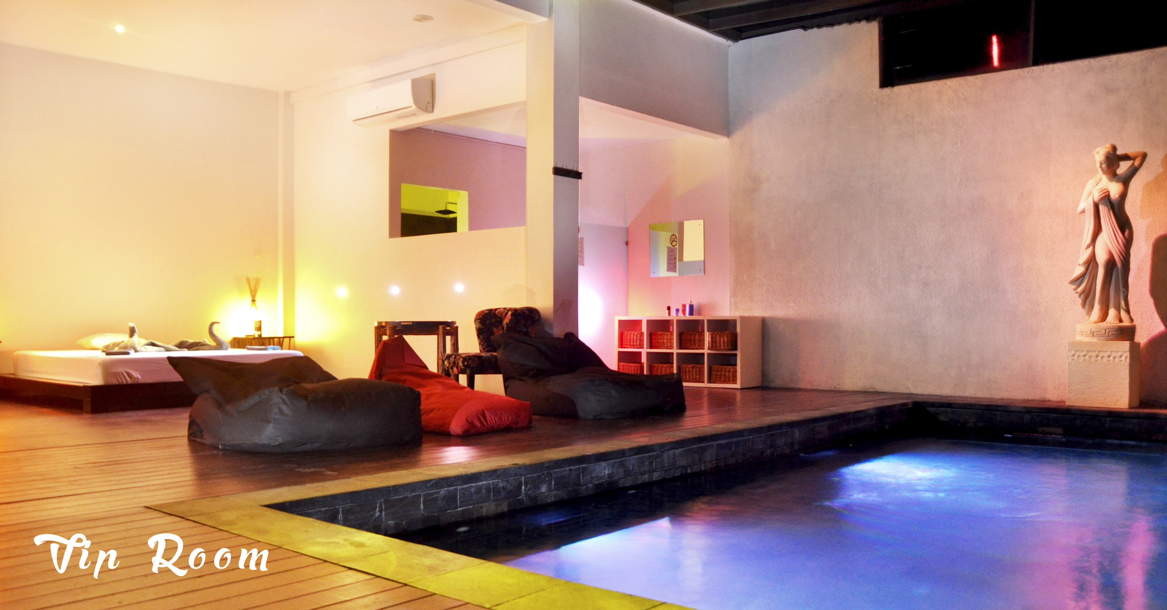VIP-Room1-1.jpg