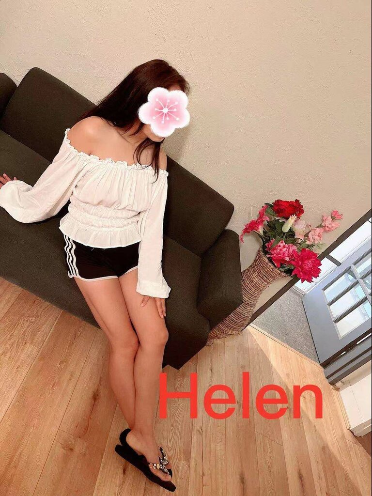 Helen Petite masseuse