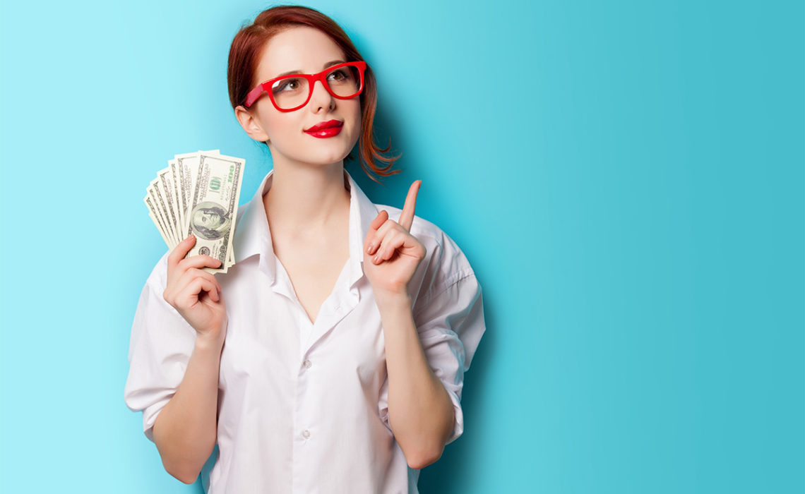 woman-holding-money-1140x700.jpg