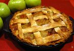1200px-Apple_pie.jpg